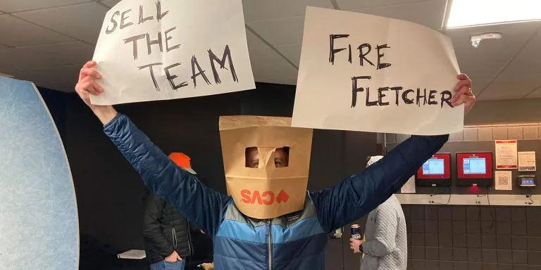 Flyers Fire GM