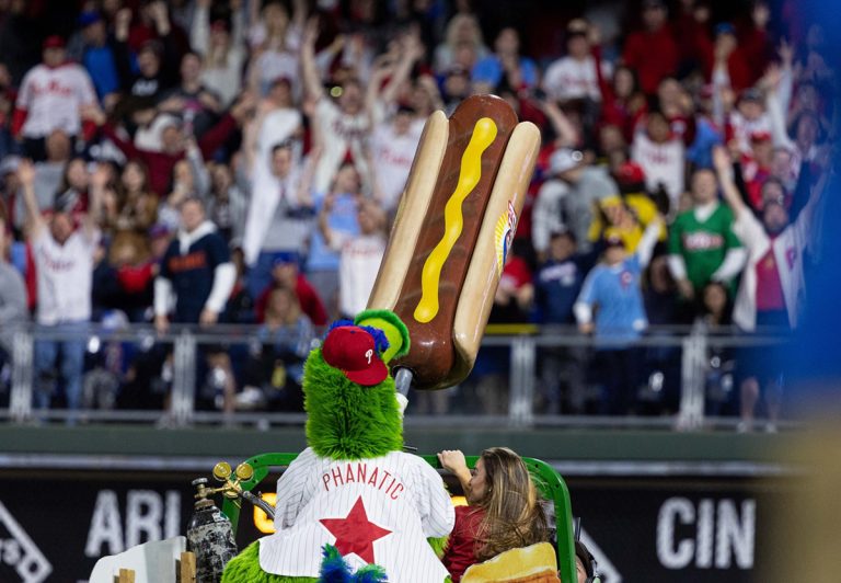 Phillies Dollar Dog Night Turns Into a Wild Food Fight: A Detailed Breakdown